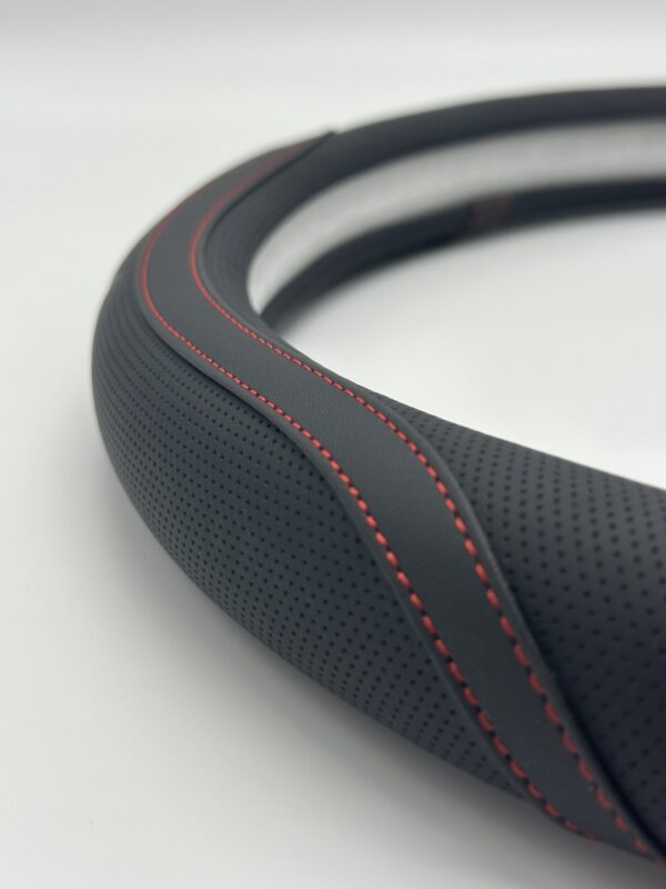 NAVLAKA VOLANA LINE BLACK / RED