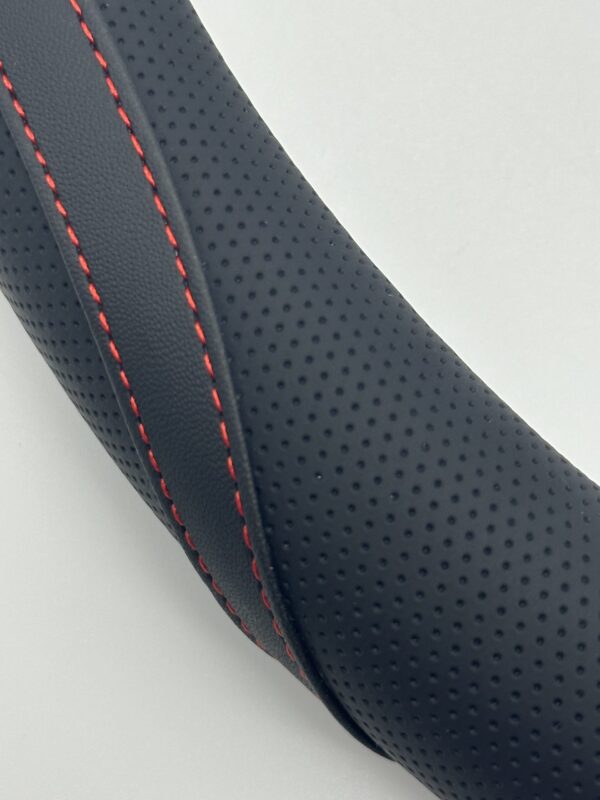 NAVLAKA VOLANA LINE BLACK / RED