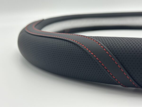 NAVLAKA VOLANA LINE BLACK / RED